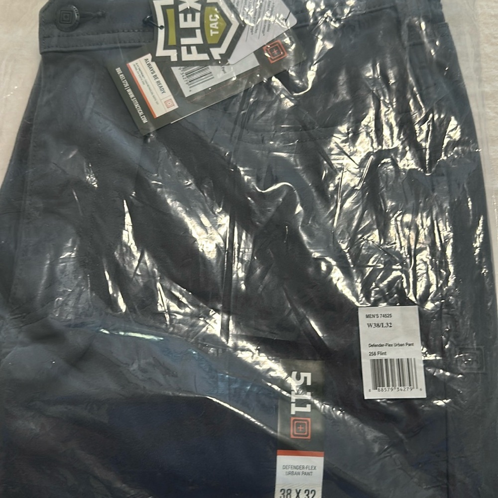 Men’s 5.11 Tactical Defender Flex Pant sized 38x32